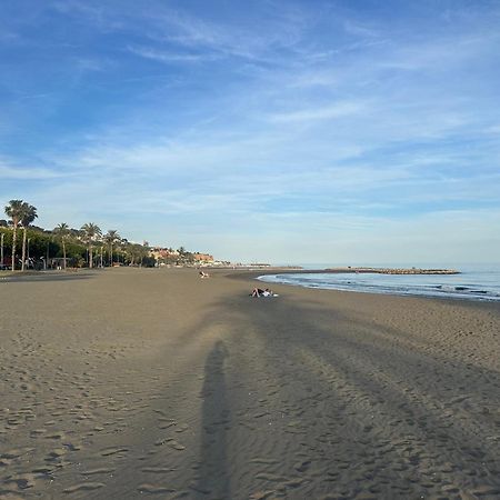 Apartamento Maui Beach En El Palo Málaga Exteriör bild