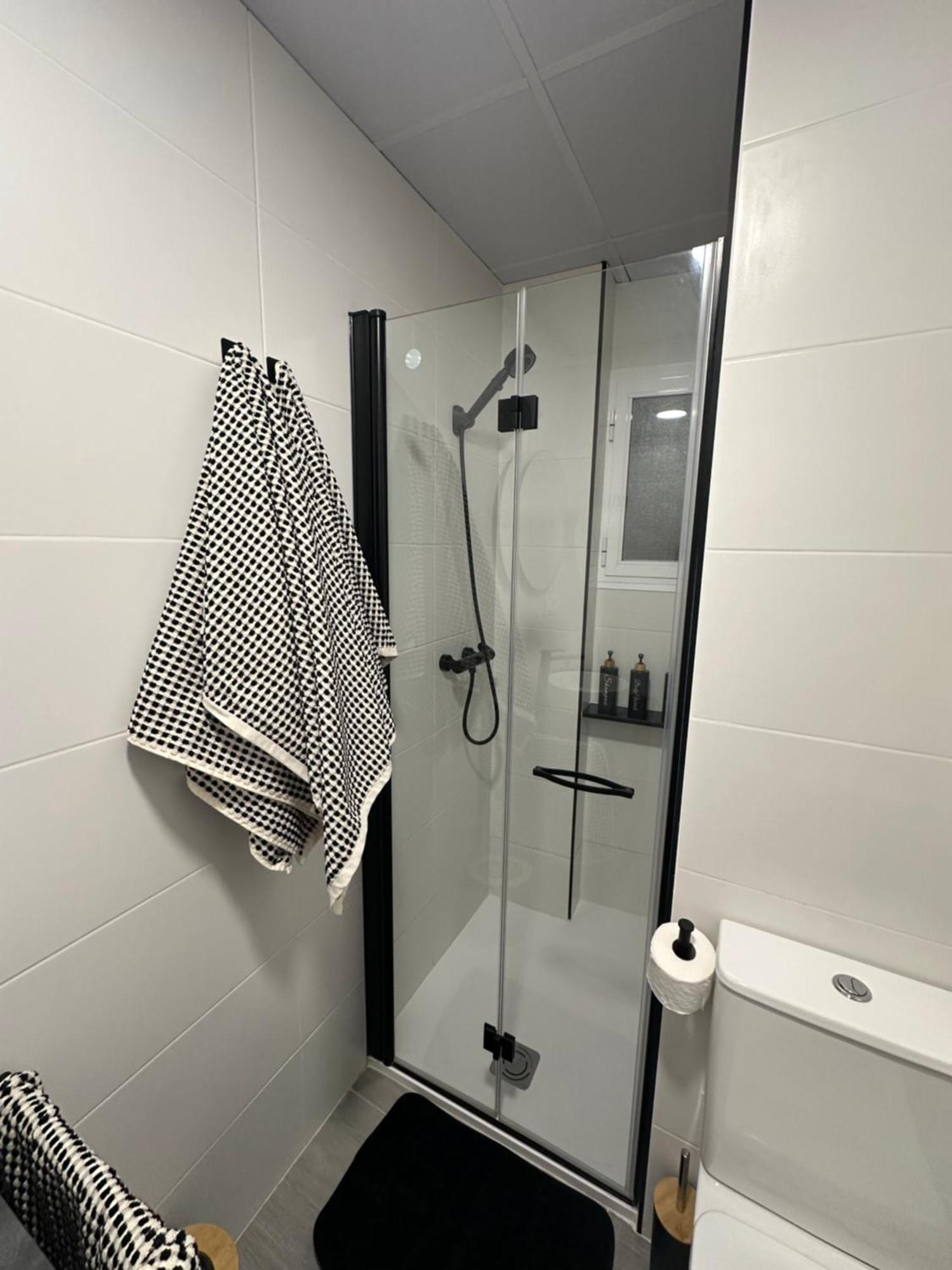Apartamento Maui Beach En El Palo Málaga Exteriör bild