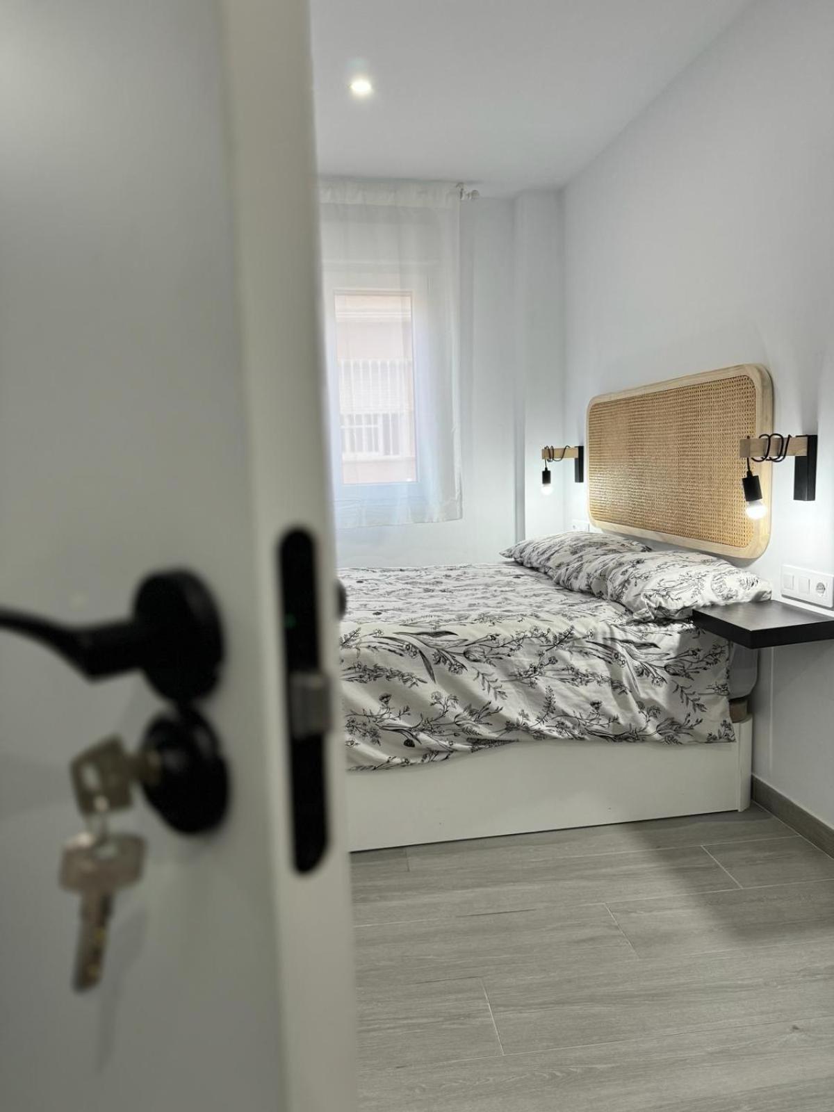 Apartamento Maui Beach En El Palo Málaga Exteriör bild