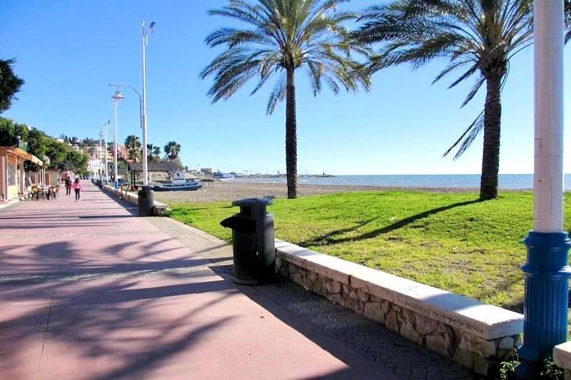 Apartamento Maui Beach En El Palo Málaga Exteriör bild