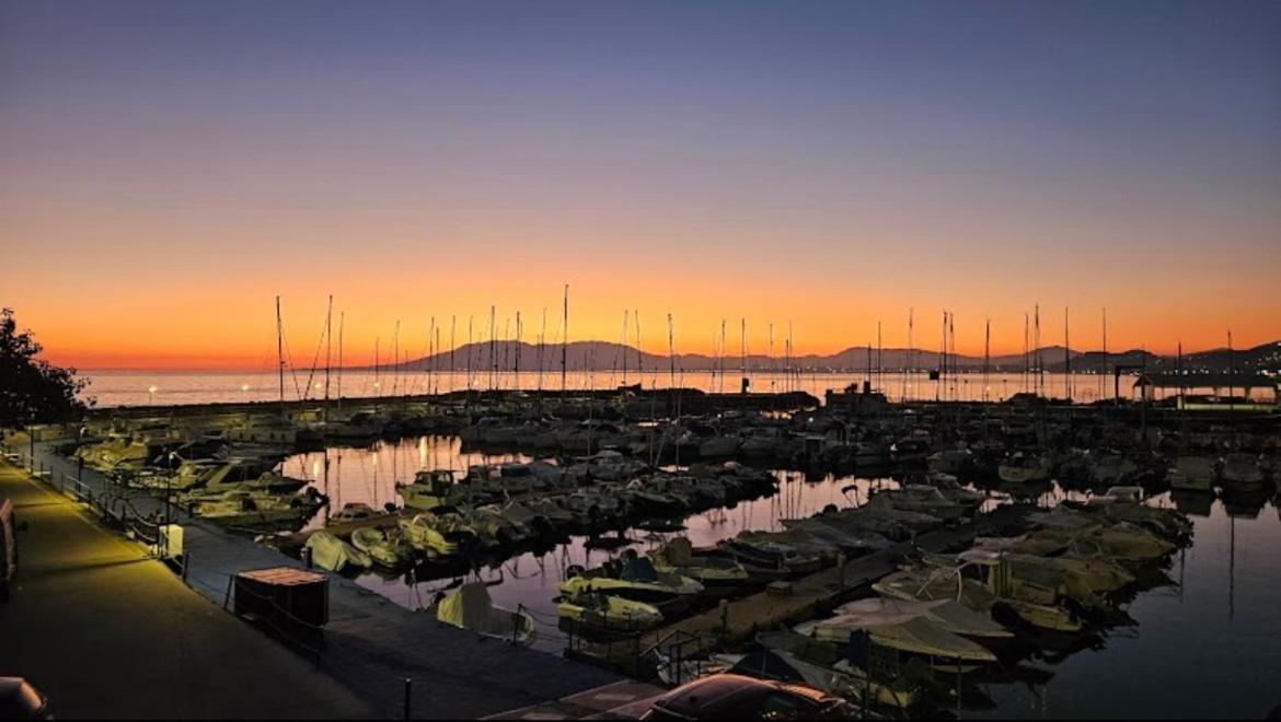 Apartamento Maui Beach En El Palo Málaga Exteriör bild