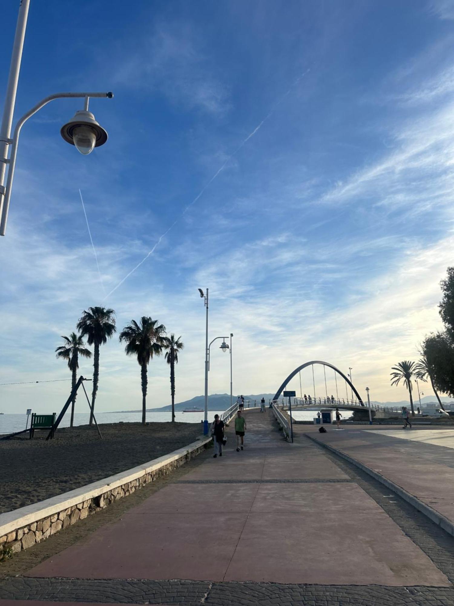 Apartamento Maui Beach En El Palo Málaga Exteriör bild