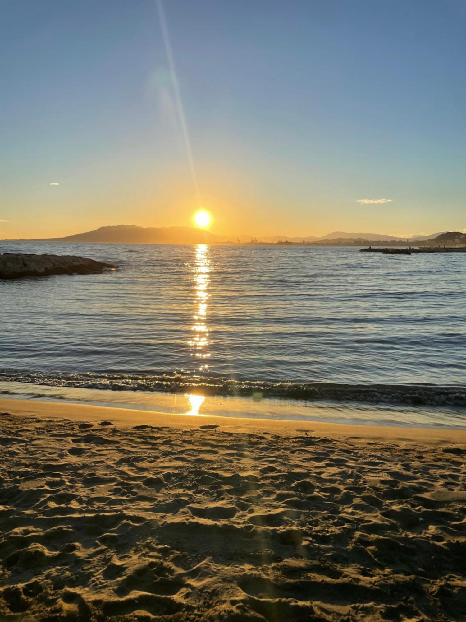 Apartamento Maui Beach En El Palo Málaga Exteriör bild