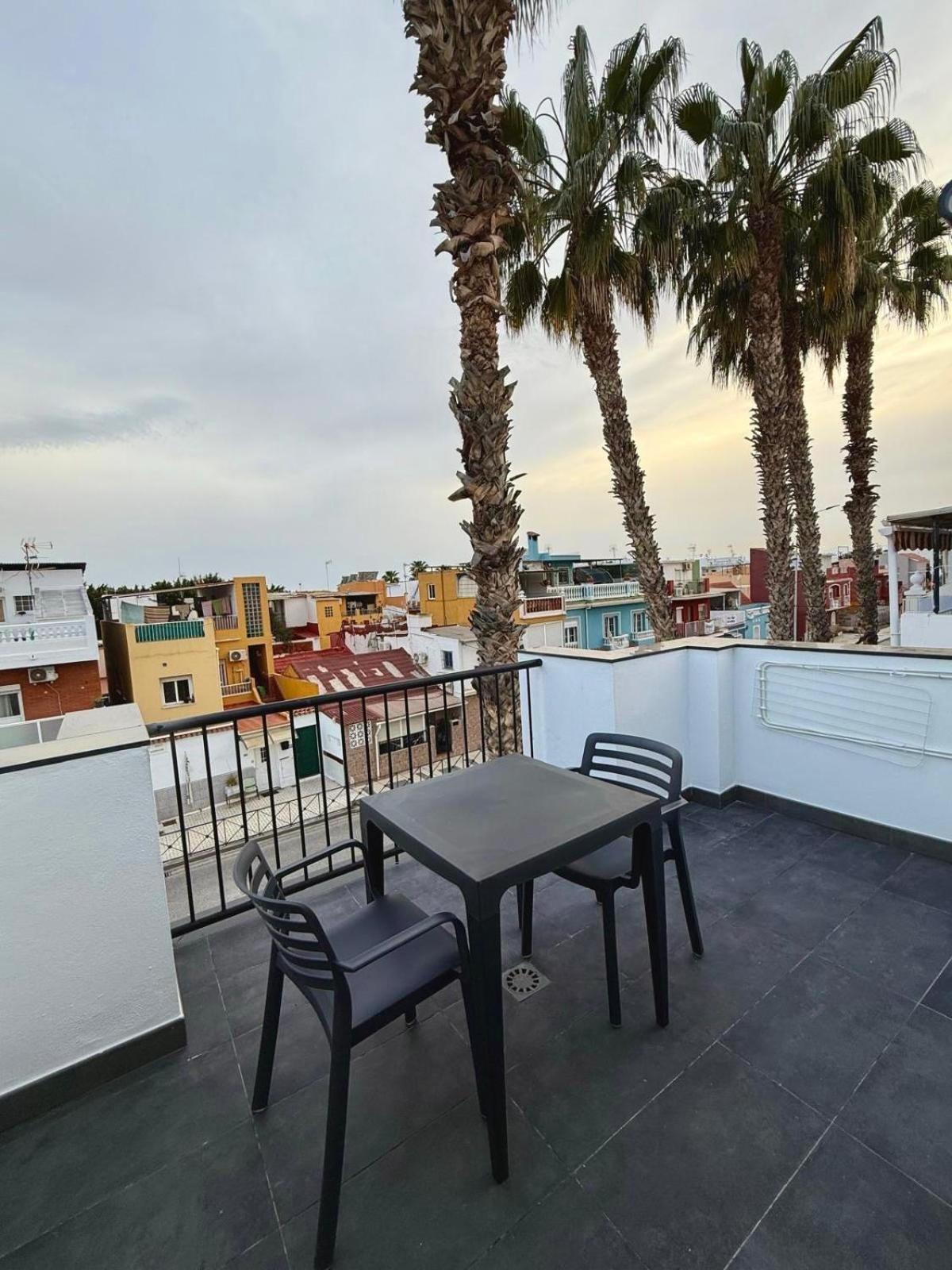 Apartamento Maui Beach En El Palo Málaga Exteriör bild